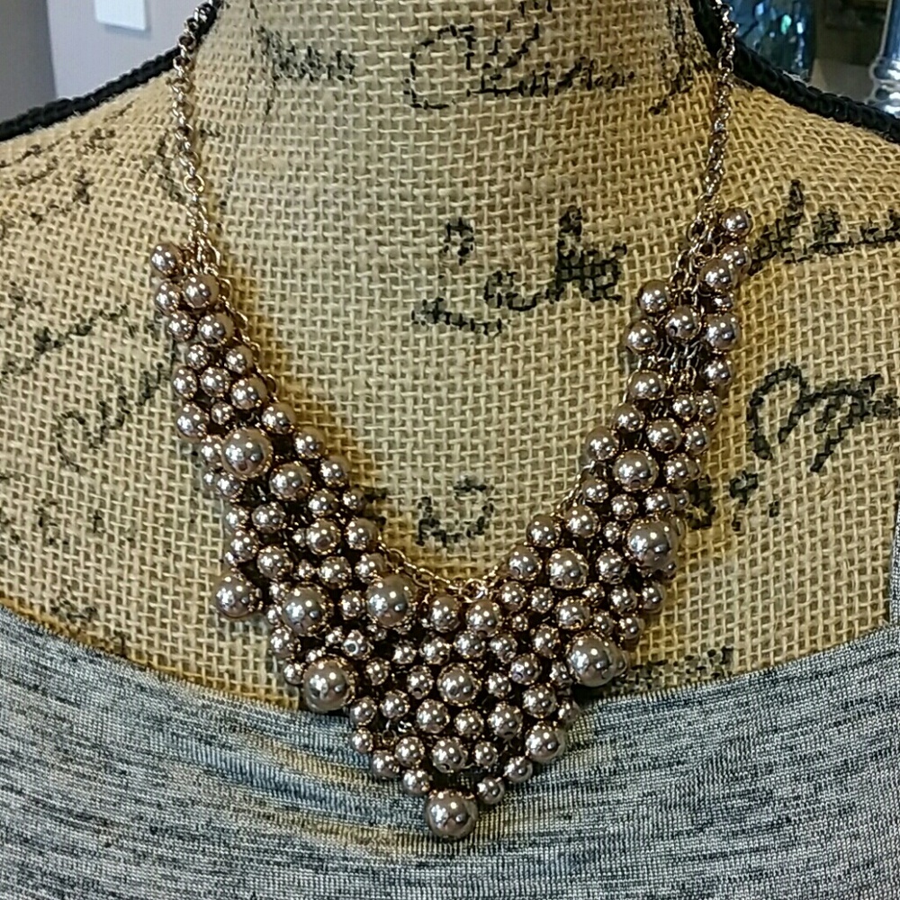 Boutique Necklace NWOT